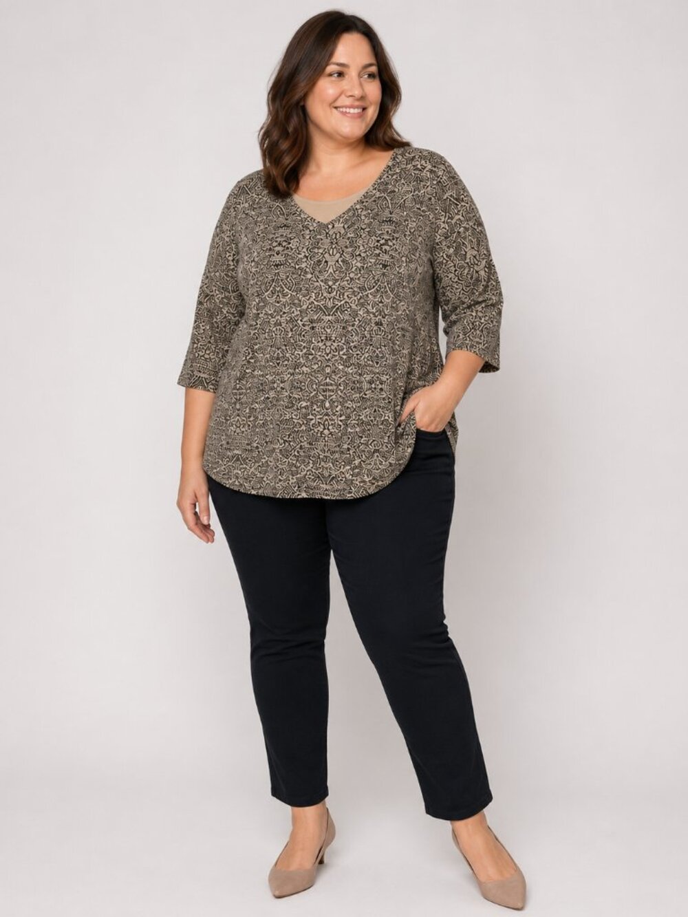 Women’s Plus Size 2X 22/24W Beige Black Printed V-Neck Top 3/4 Sleeve Cotton